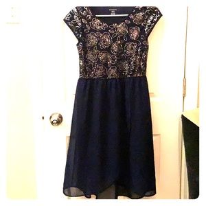 Formal or casual very Pretty navy dress 14-16